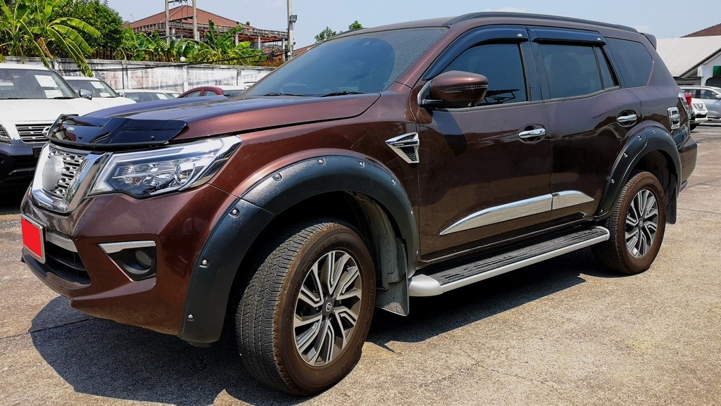 คิ้วล้อ (V.2) 6 นิ้ว มีน๊อต 8 ชิ้น