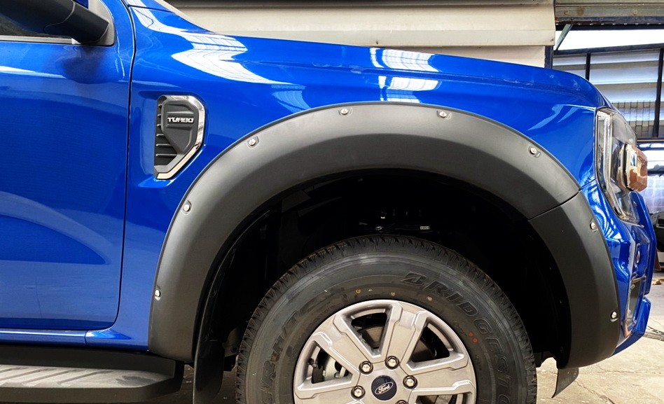 คิ้วล้อ (V.2) 6 ชิ้น 7 นิ้ว มีน๊อต สำหรับรุ่น XLT