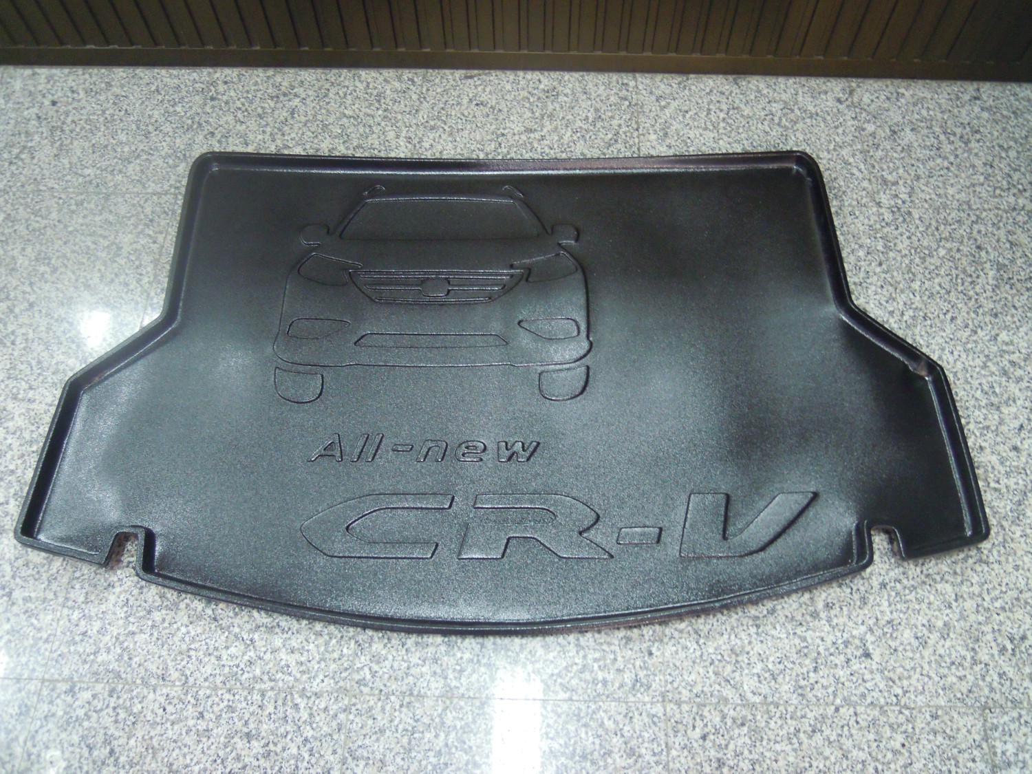 ถาดวางของท้ายรถ