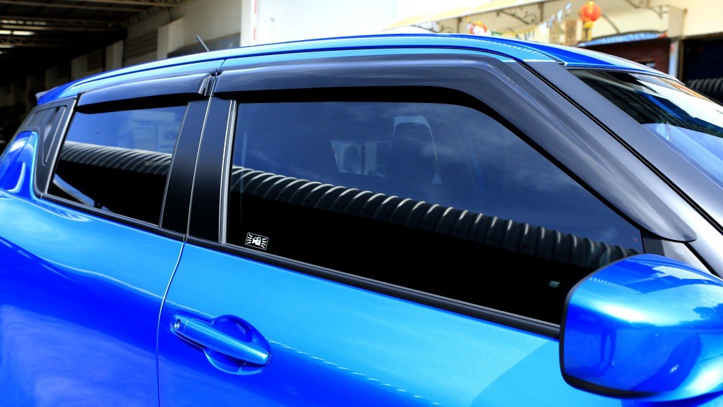 กันสาดประตู