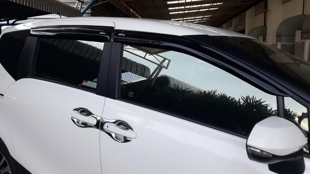 กันสาดประตู