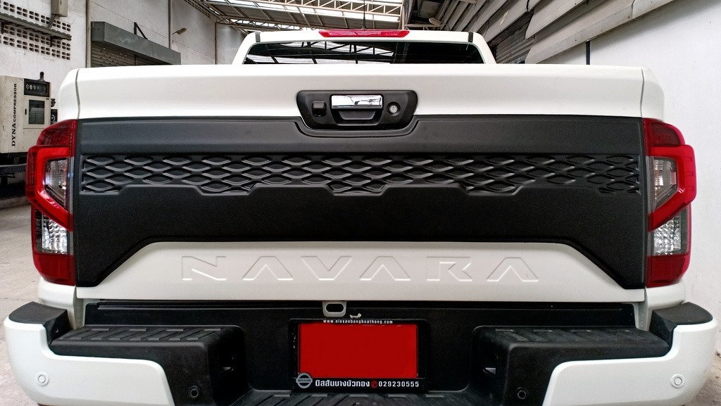 ครอบฝากระบะท้าย (รุ่น 4 ประตู)