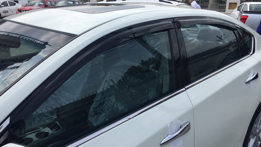 กันสาดประตู