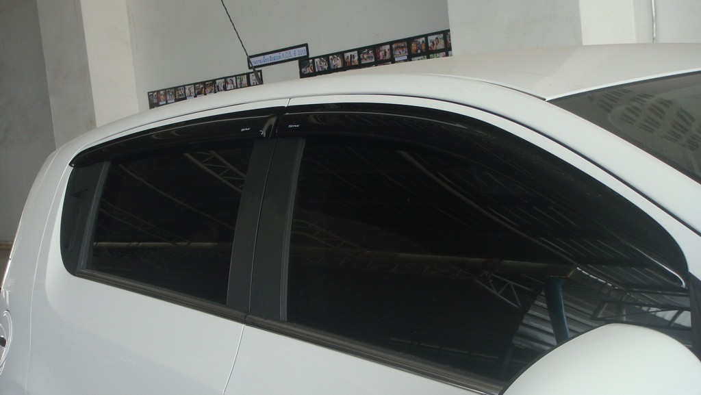 กันสาดประตู