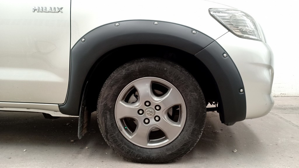 คิ้วล้อ (V.4) มีน๊อต 5 นิ้ว 6 ชิ้น