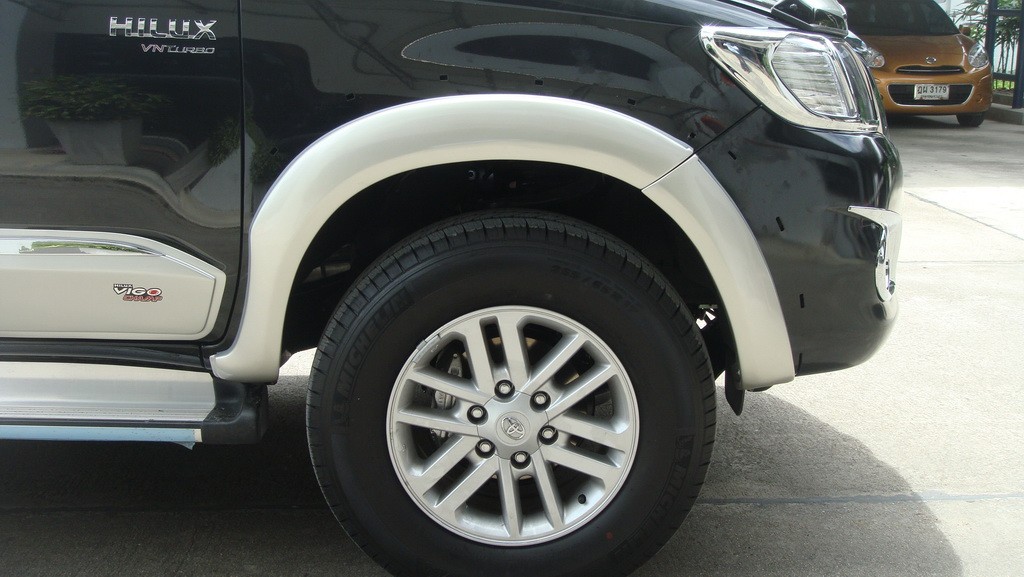 คิ้วล้อ (ฟรีสไตล์) 5 นิ้ว 6 ชิ้น