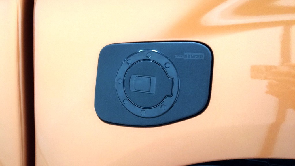 ครอบฝาถังน้ำมัน (ผิวดำ)