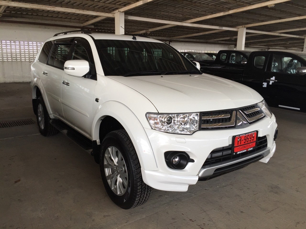 ชุดแต่ง (หน้า + ท้าย) 4 ชิ้น ทรงห้าง สำหรับปี 2014