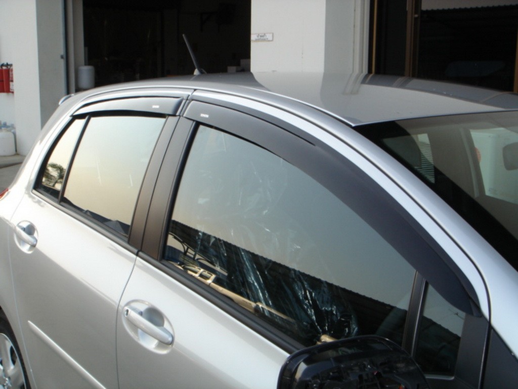 กันสาดประตู