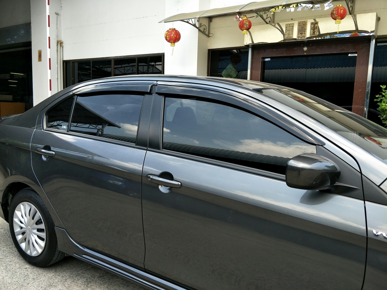 กันสาดประตู