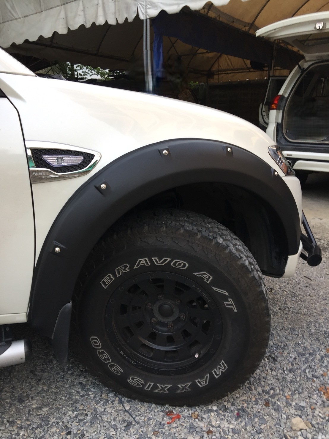 คิ้วล้อ (V.2) 6 ชิ้น 9" มีน๊อต