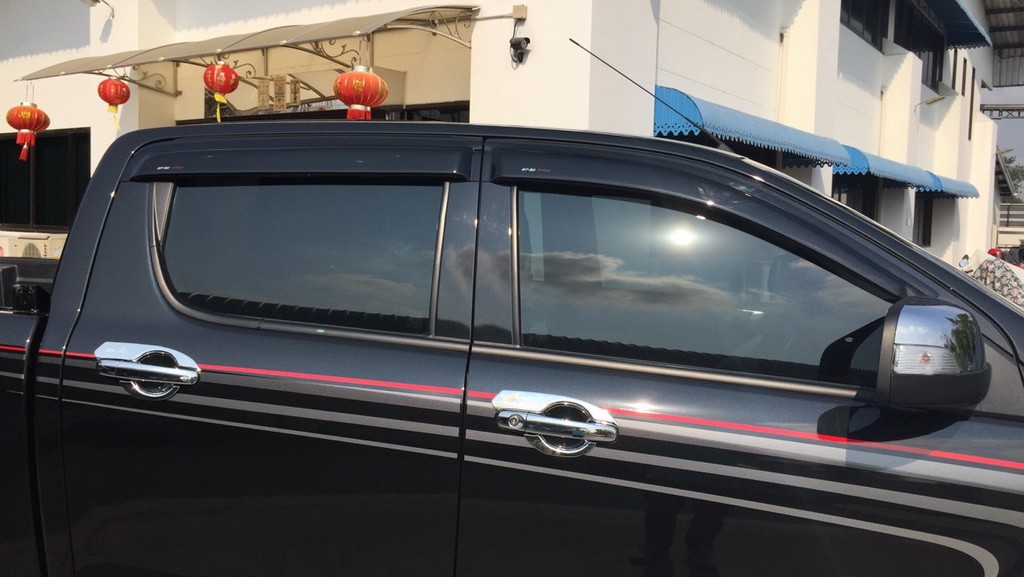 กันสาดประตู