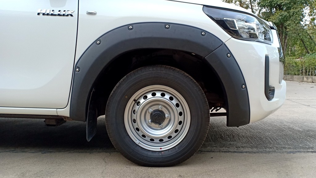 คิ้วล้อ (V.7) ตัวเตี้ย