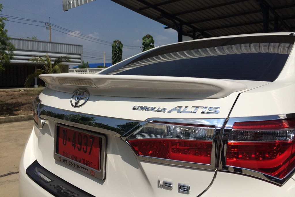 สปอยเลอร์หลัง (V.2) มีไฟ ทรง Esport