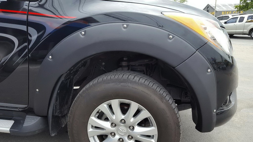 คิ้วล้อ (V.3) 6" 6 ชิ้น มีน๊อต