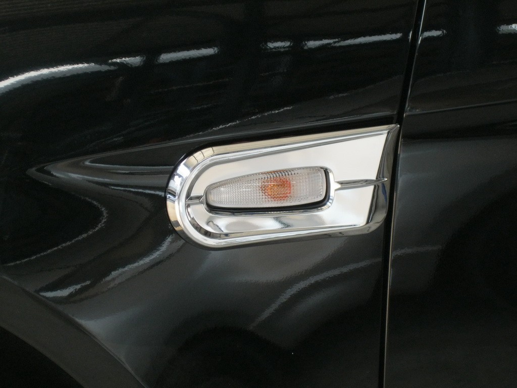 ครอบไฟเลี้ยว