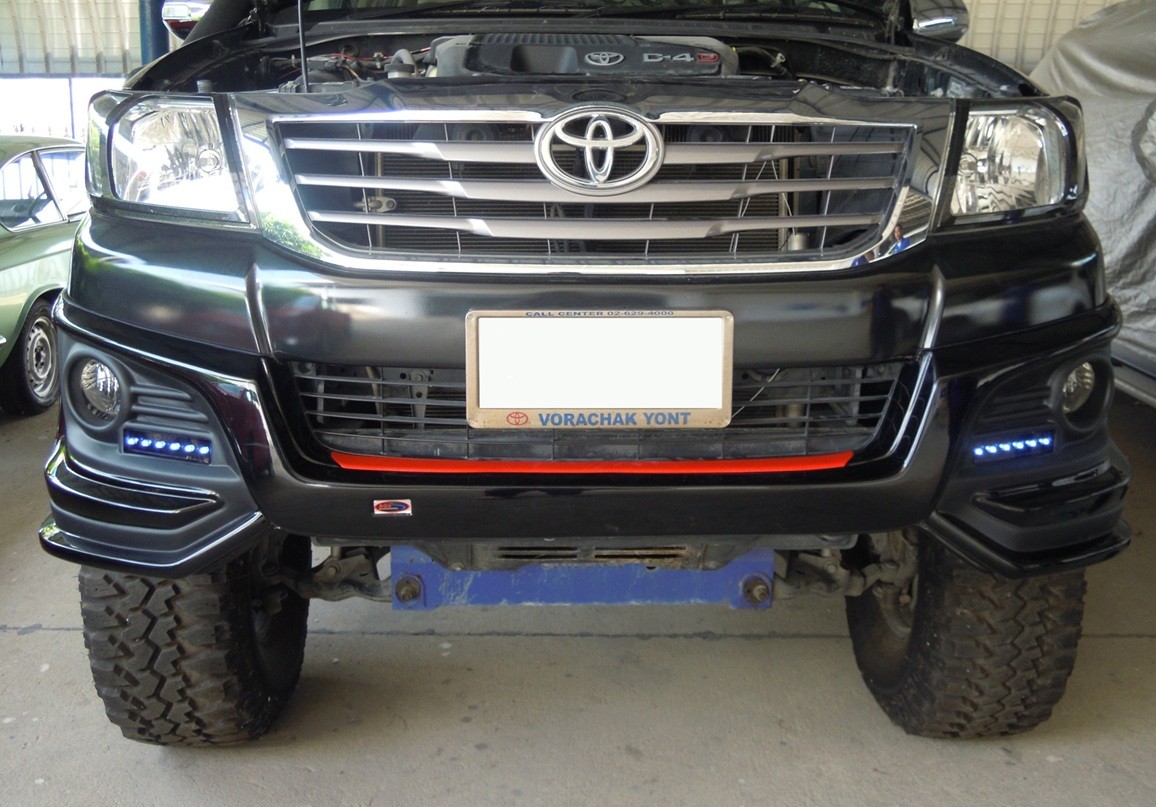 สเกิร์ตหน้า (V.2) ทรง TRD Sportivo  พร้อมไฟ LED