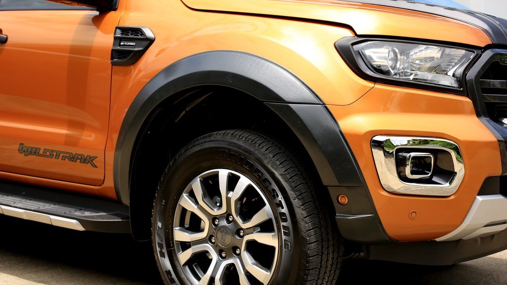 คิ้วล้อ (V.11) 6 ชิ้น 6 นิ้ว ทรง Raptor