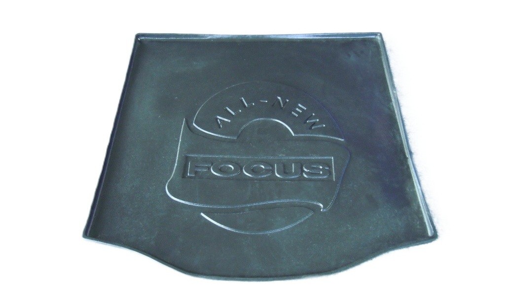 ถาดวางของท้ายรถ