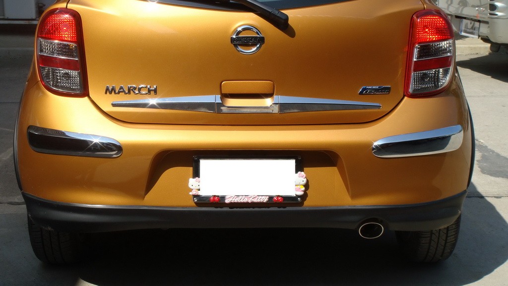 คิ้วฝากระโปรงท้าย (3 ชิ้น)