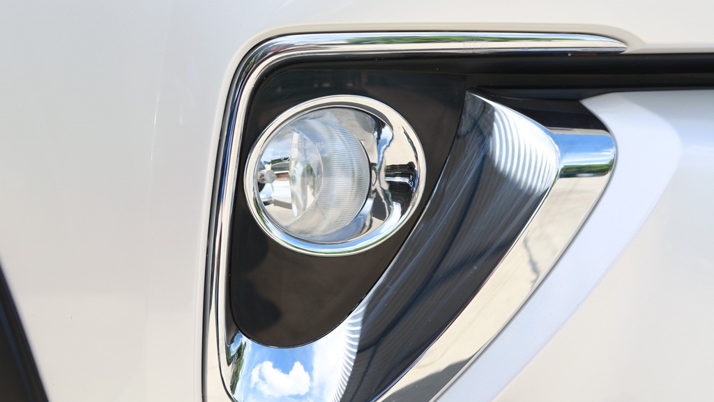 ครอบสปอตไลท์