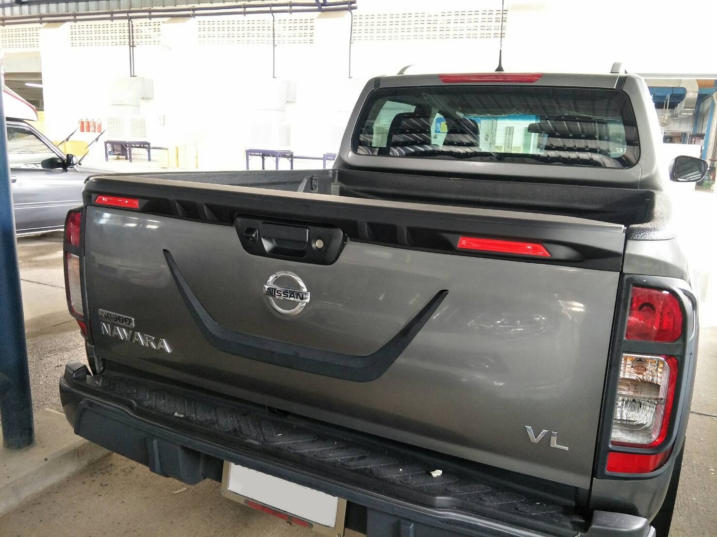 สปอยเลอร์ฝาท้ายกระบะ