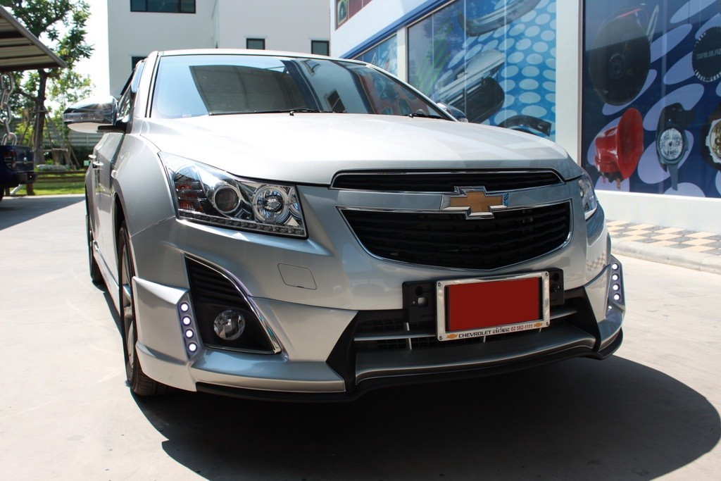 ชุดแต่งรอบคัน (4 ชิ้น) V.1  พร้อมไฟ LED