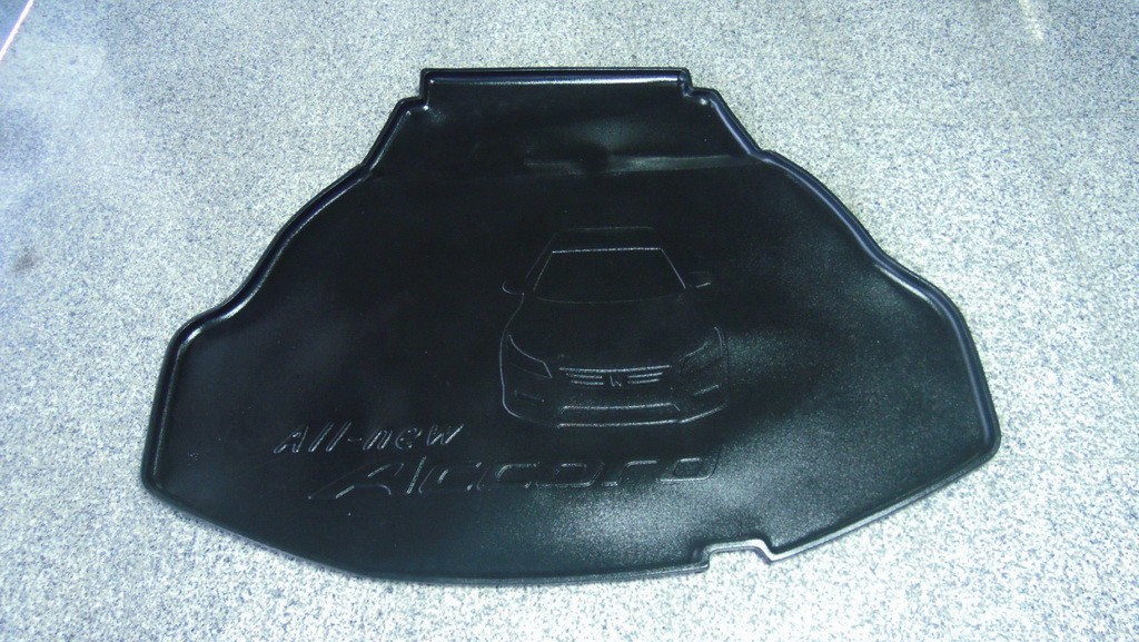 ถาดวางของท้ายรถ