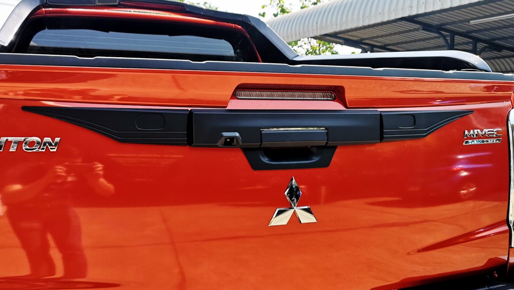 ครอบมือเปิดท้ายกระบะ (5 ชิ้น)