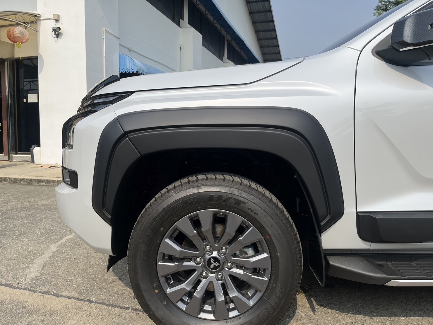 คิ้วล้อ (V.1) 6 นิ้ว 6 ชิ้น ทรงห้าง