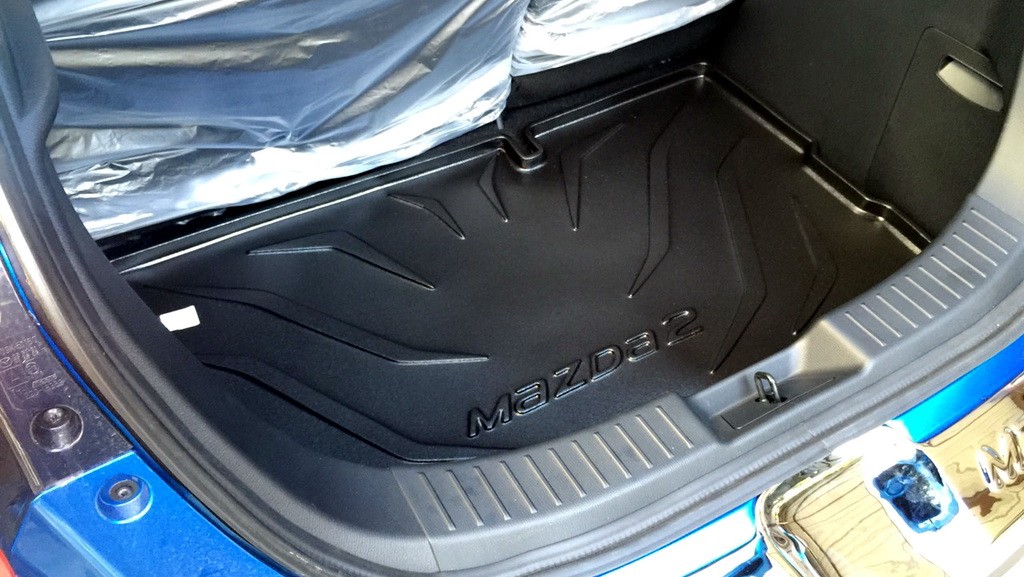 ถาดวางของท้ายรถ