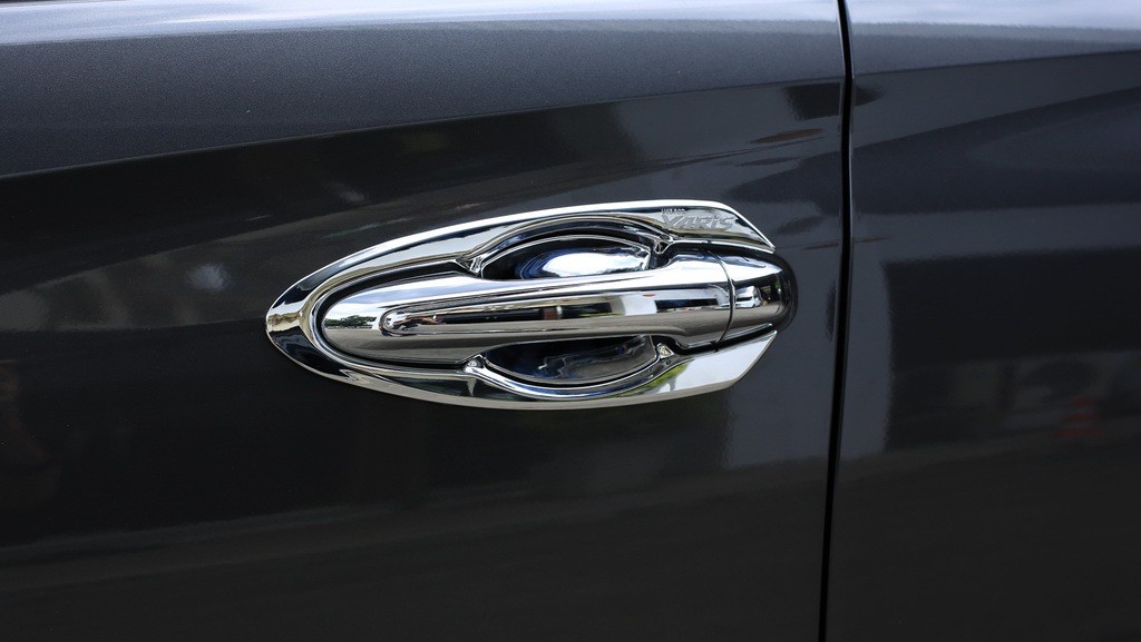 ถาดรองมือเปิดประตู