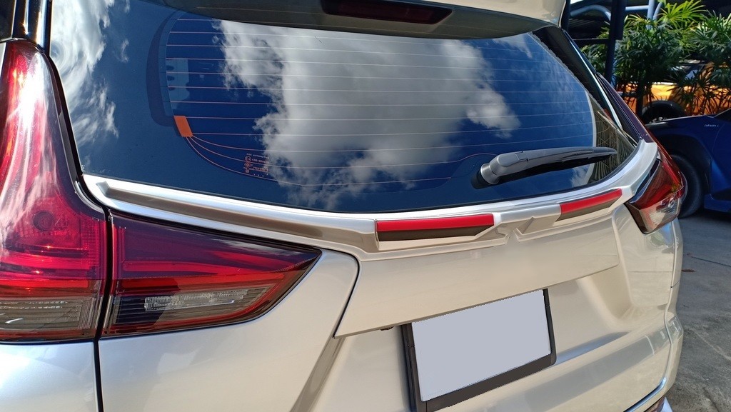 สปอยเลอร์ (กลาง)