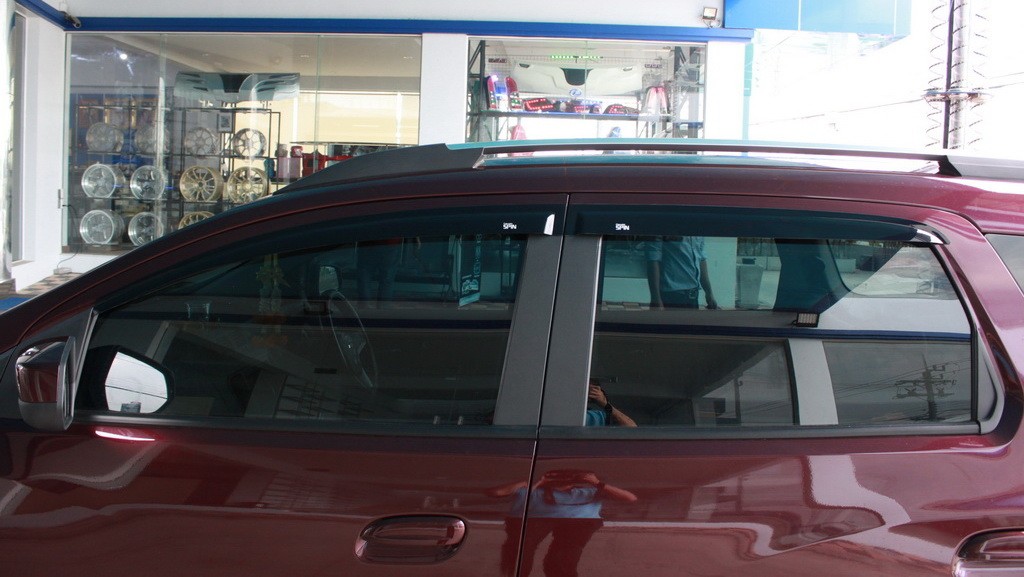 กันสาดประตู