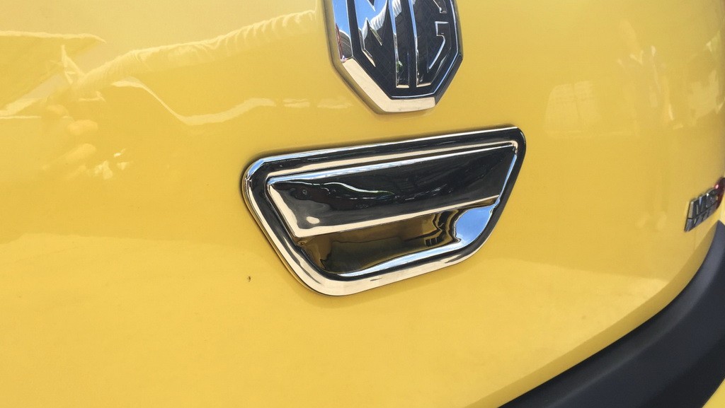 ครอบมือเปิดท้าย (2 ชิ้น)