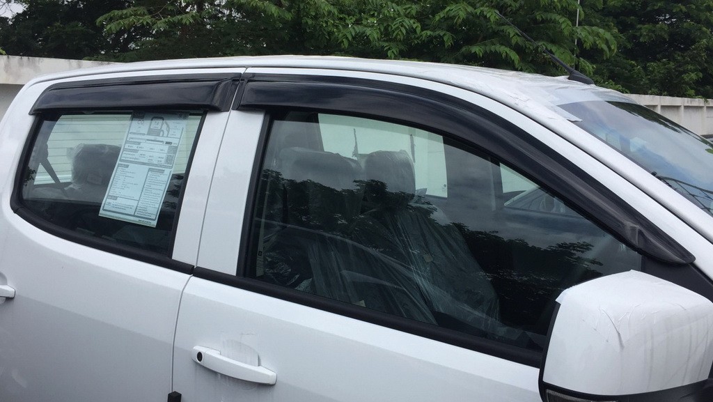 กันสาดประตู