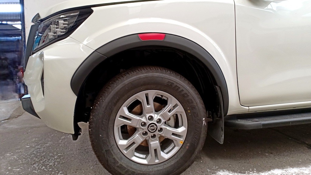 คิ้วล้อ (V.8) 6 ชิ้น 3 "