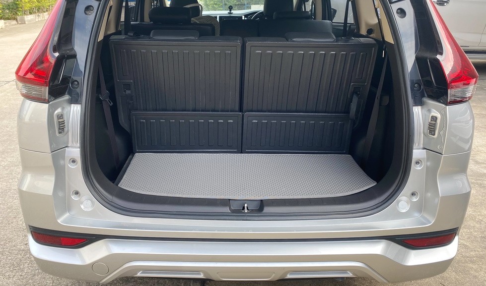 แผ่นปิดเบาะหลัง แถวที่ 3 (4 ชิ้น)