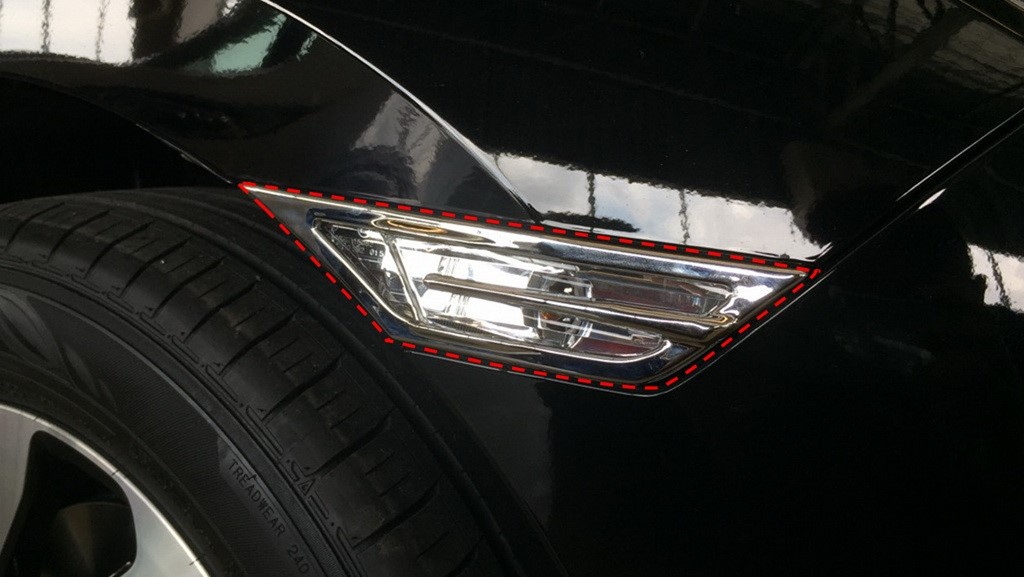 ครอบไฟเลี้ยว