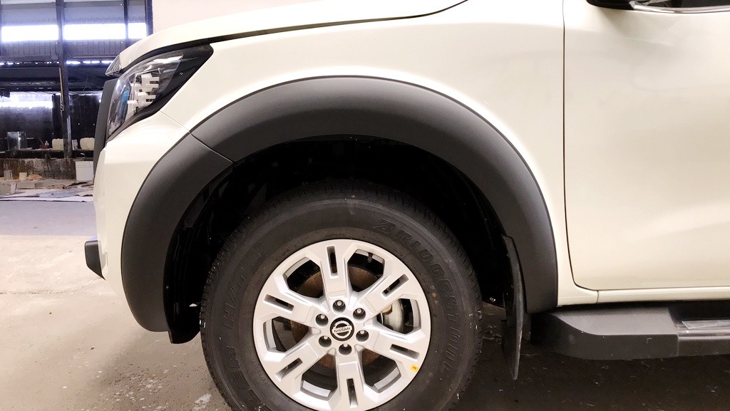 คิ้วล้อ (V.1) 6 ชิ้น 6 " ทรงเรียบ