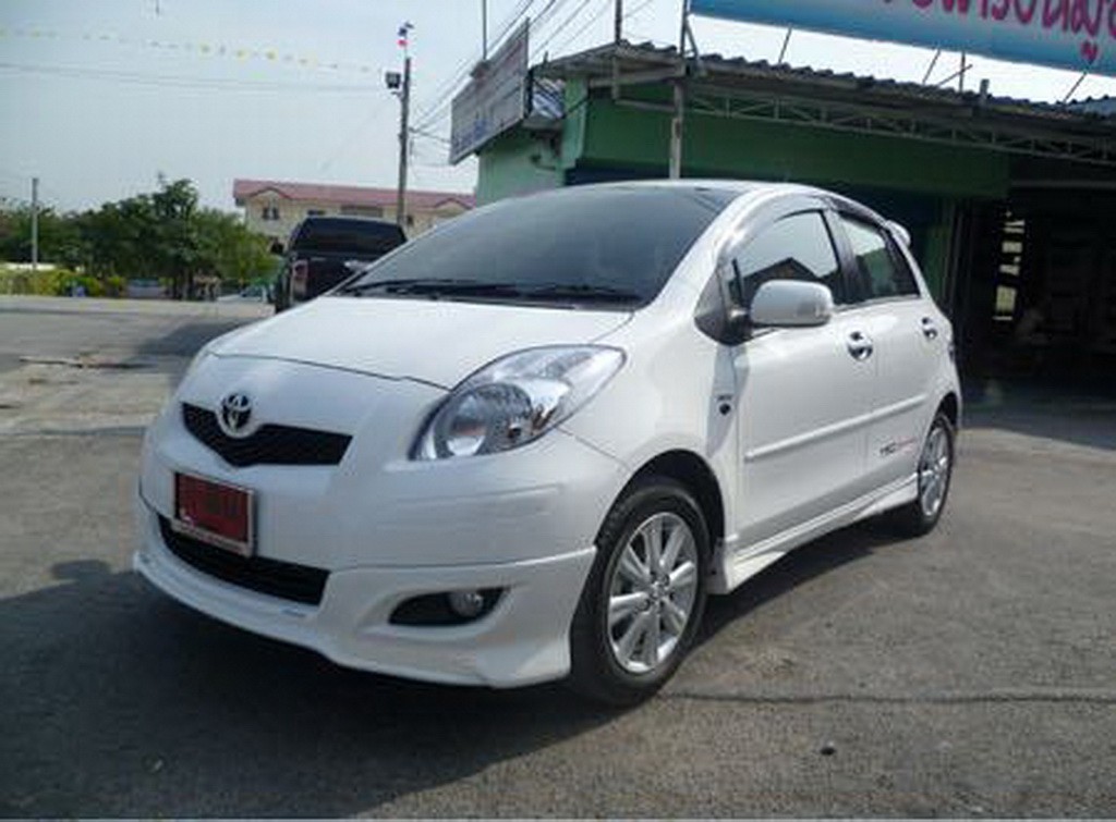 ชุดแต่งรอบคัน (ทรง TRD Sportivo) 4 ชิ้น สำหรับปี 2009-2011