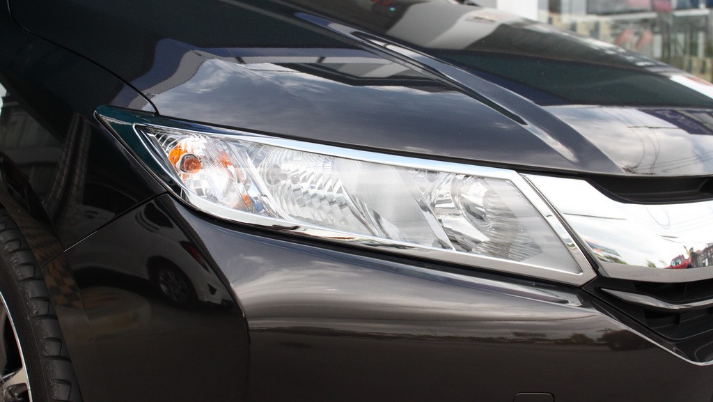 ครอบไฟ (หน้า)