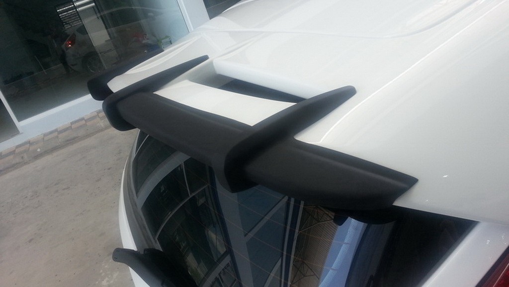 เสริมสปอยเลอร์หลัง (ทรงห้าง)