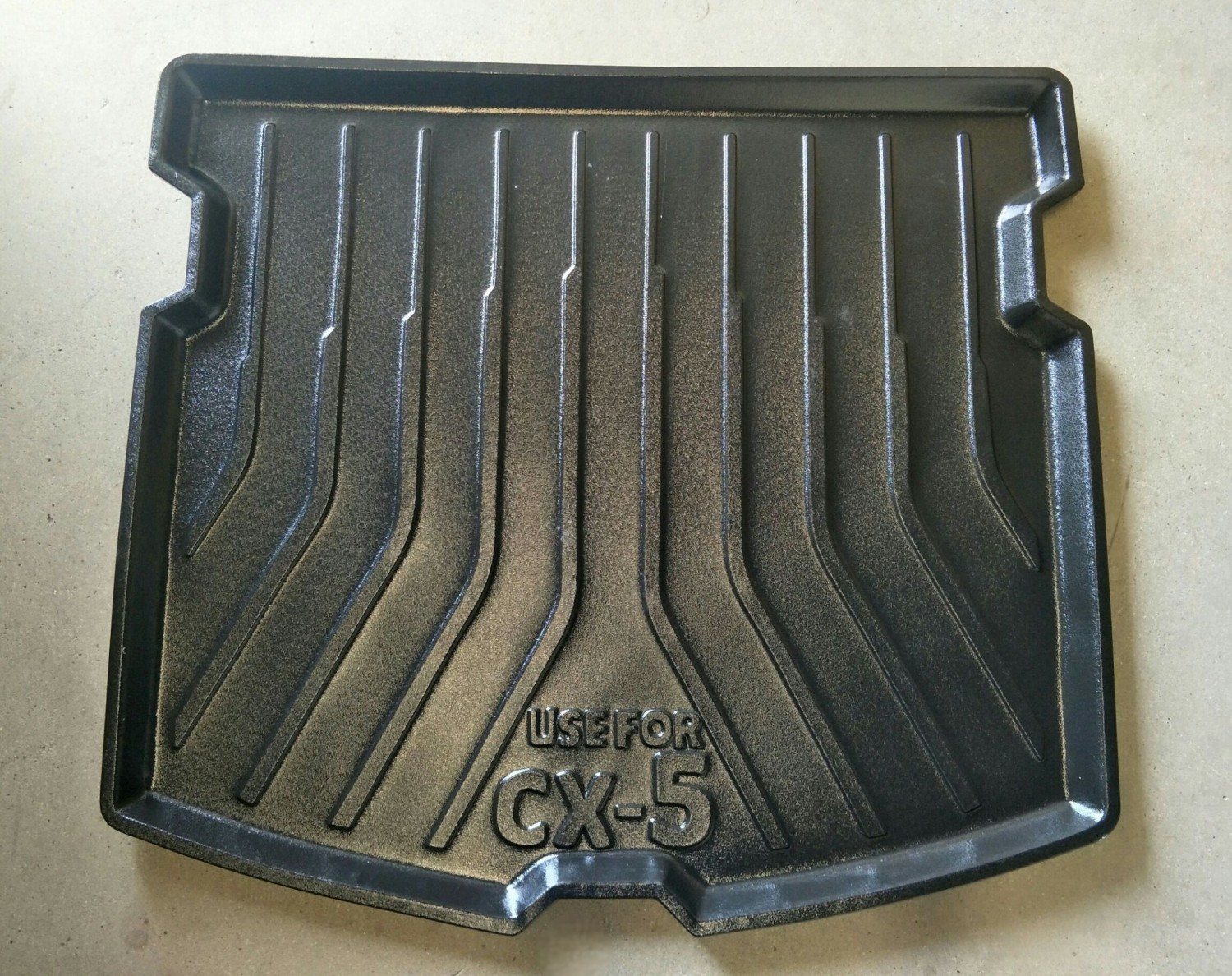 ถาดวางของท้ายรถ