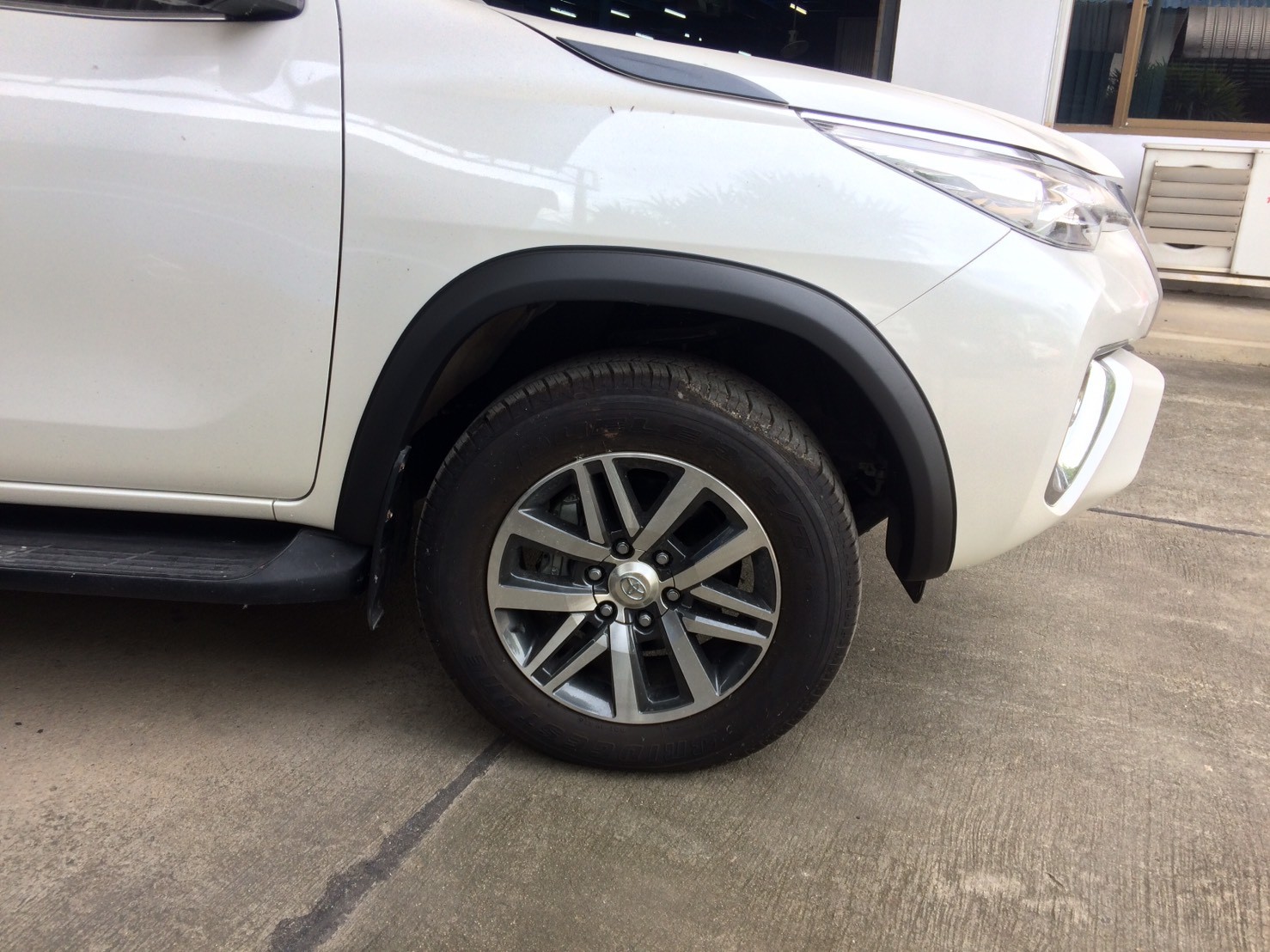 คิ้วล้อ (V.4) 6 ชิ้น 3 "