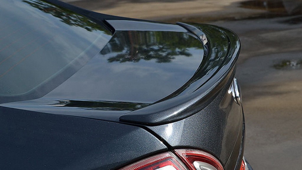 สปอยเลอร์ (หลัง) ทรงแนบ