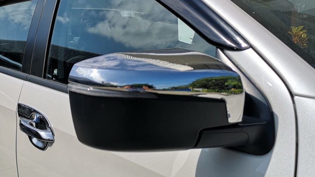 ครอบกระจกมองข้าง